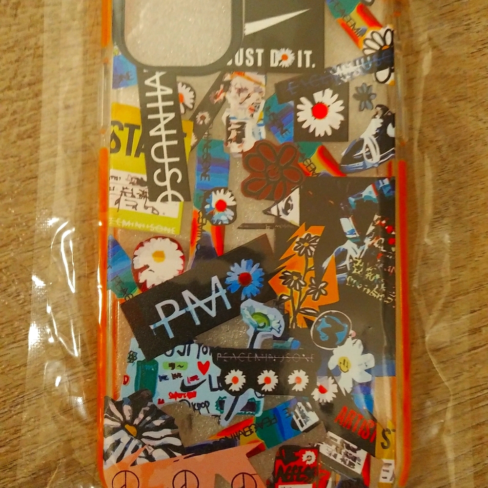 APPLE IPHONE 11 PHONE CASE